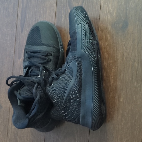 Nike Kyrie 3 'Marble' 859466-005 Sneakers - Picture 3 of 11